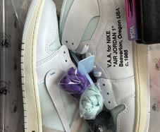 Air Jordan 1 High OG x V.A.A