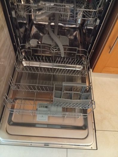 Hotpoint Dishwasher