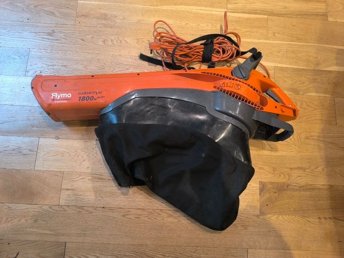 Flymo leaf Blower