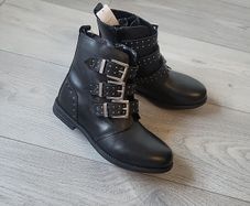 Girls boots