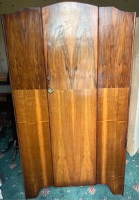 Charming Mid-Century Wardrobe