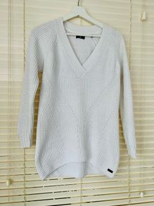 GANT Thick Cotton White V Neck Jumper