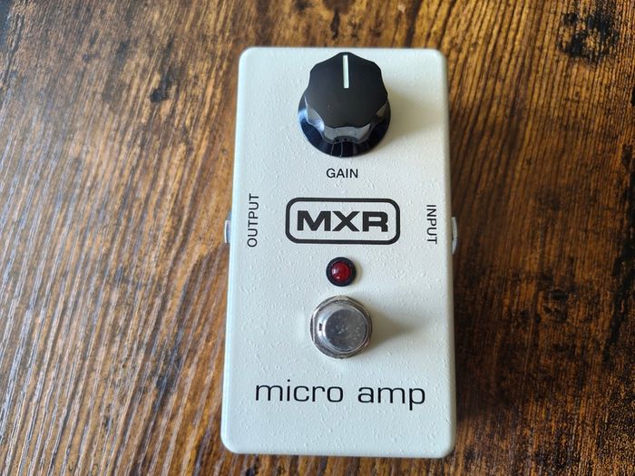 MXR Micro Amp (M133)