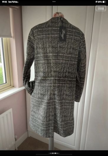 coat Bnwt peruzzi coat size 38 herringbone print.   Italian brand choice boutiques