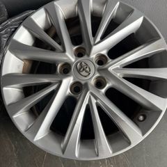 Toyota Camry Alloys