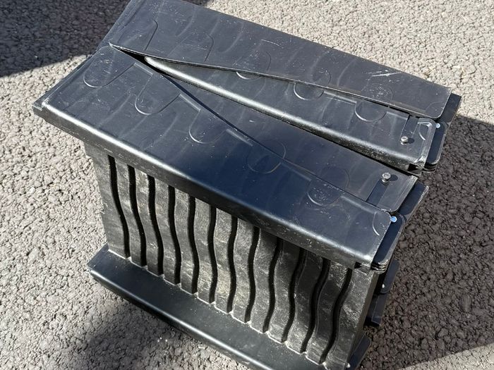 Dog ramp foldable