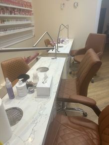 nail table