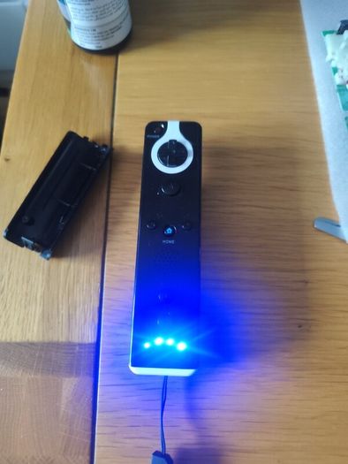 Wii budget controller creamy or black