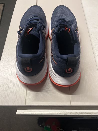 ASICS Gel Cumulus 27 runner.