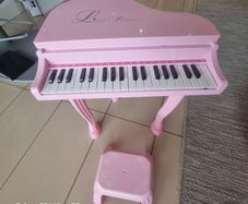 kids toy piano