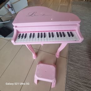kids toy piano