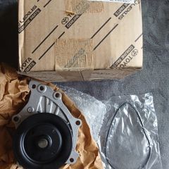 Genuine Toyota ,avensis ,rav4, Verso, Water Pump  16100-09341, Aisin