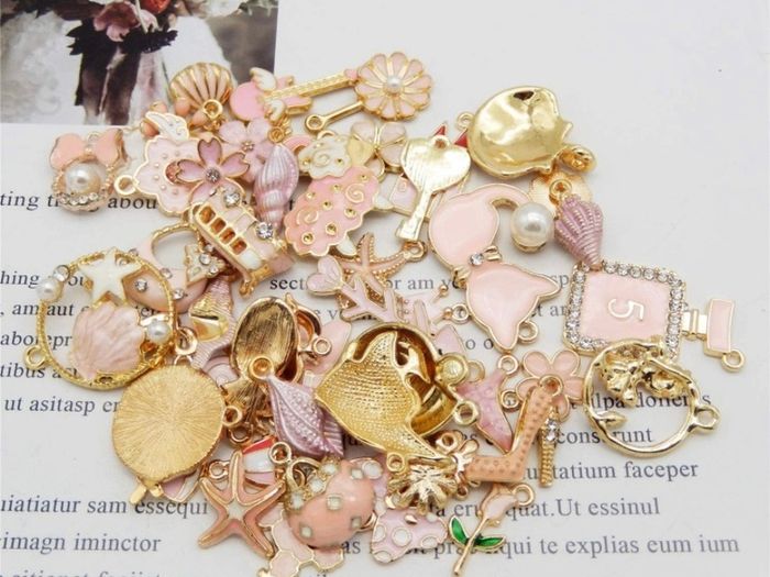 20 Pack Pink Enamel Paint Metal Charms Bulk Handmade Earrings Bracelets Necklaces Pendants Findings DIY Arts Projects Jewellery Making (FREE POSTAGE)