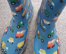 NEW.boy's wellies.Size 2/eur34