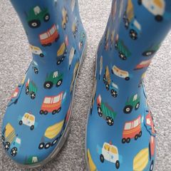 NEW.boy's wellies.Size 2/eur34
