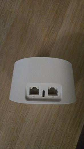 Amazon eero 6 mesh Wi-Fi router | 900 Mbps Ethernet | Coverage up to 140 m2 | Connect 75+ devices!