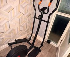 Cross trainer