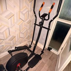 Cross trainer
