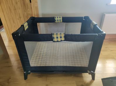 Play pen