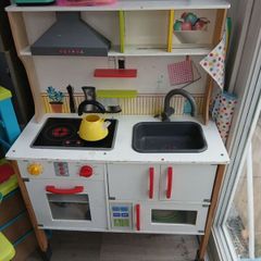 toy kitchen