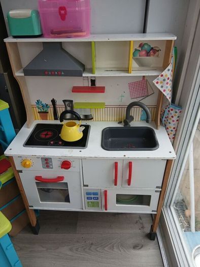 toy kitchen