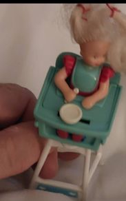 Vintage Barbie doll in Highchair (516) 1