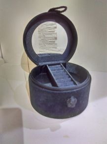 Velvet Round Jewellery Box