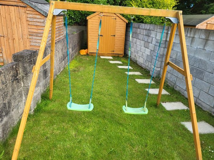 Garden swing