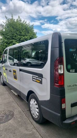 Wav 9 seater taxi for rent