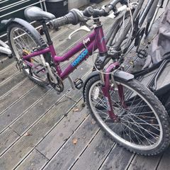 Girls bike
