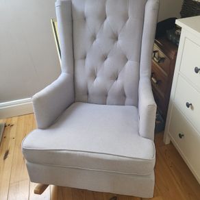 nursing/ rocking chair