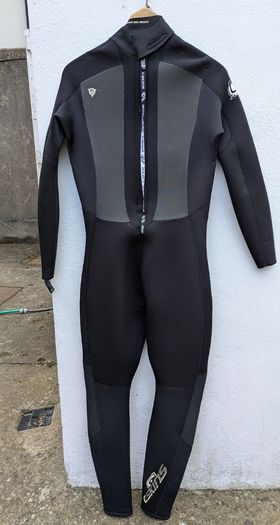 C-Skins mens wetsuit - size MT