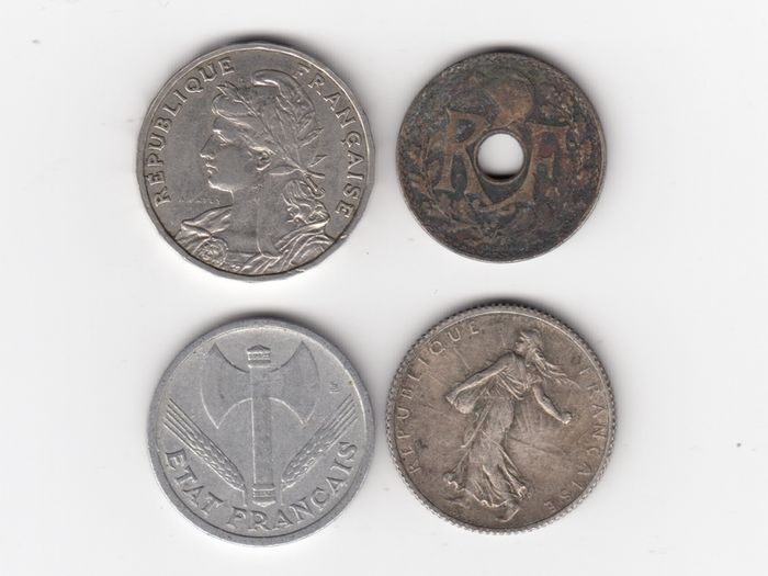 France, 4 x coins (No: 382)