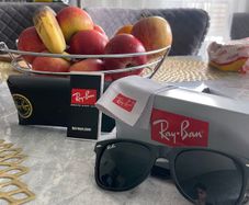 Raybans sunglasses