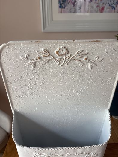 Metal storage hanging unit