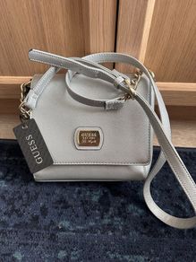 Guess  Shoulder Bag / Handbag