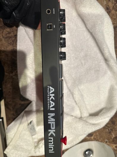 Akai MPK Mini MK3 - Brand New Condition - Barely Used