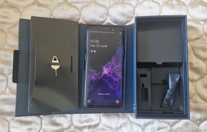 Samsung S9 Mobile Phone