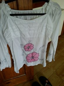 White dressy long sleeve top Size 8/10