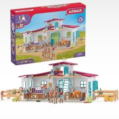 Schleich Farm House