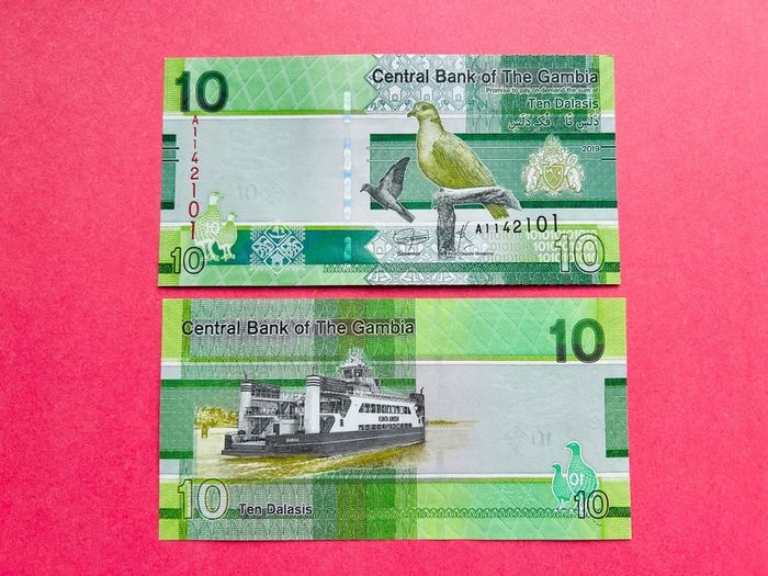 Gambia.  10 Dalasis. 2019  Pick 38a ( Uncirculated )