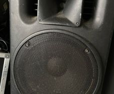 300 w speaker