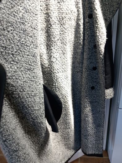 "Erre" Genuine Leather Coat Black.  Fully Lined  With Mohair/Wool/Acry.  Made in Italy