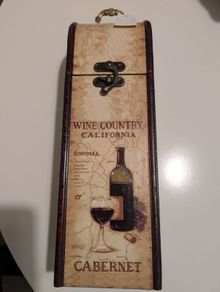 Wooden wine carry case