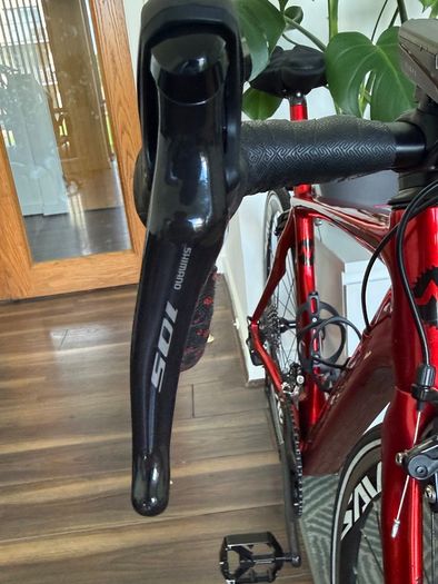 Custom Carbon Fiber Road Bike Shimano 105 11 Speed Excellent Condition