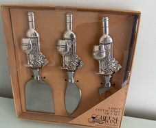 BNWT Cheese Knife Gift Set