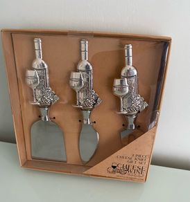 BNWT Cheese Knife Gift Set