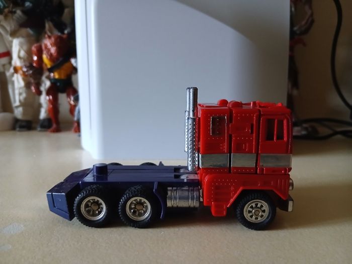 1984 Vintage Optimus Prime