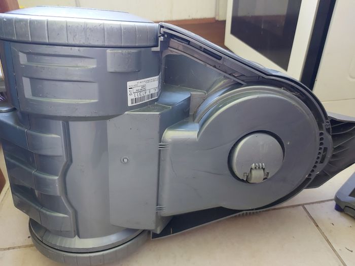 DYSON DC08, in excellent condition, Great suction