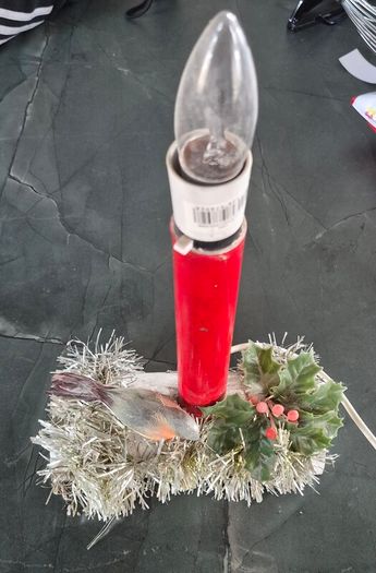 Vintage Christmas Welcome Candle Light Working  Robin & Holly Log Base